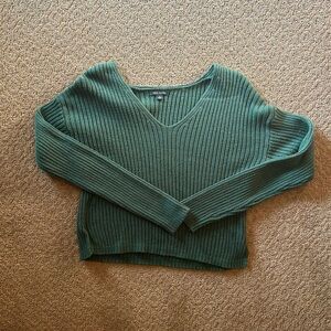 Green Wild Fable long sleeve sweater